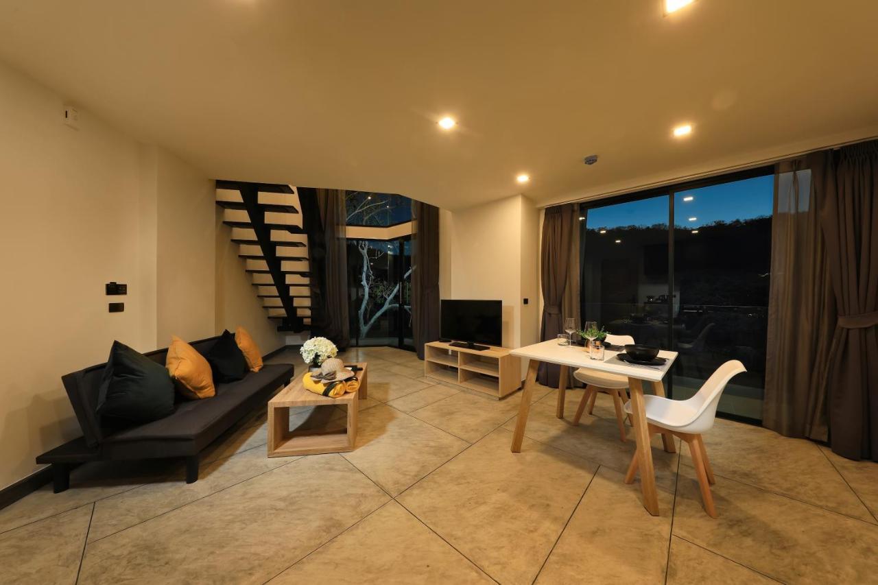 Utopia Naiharn Nai Harn Exterior foto